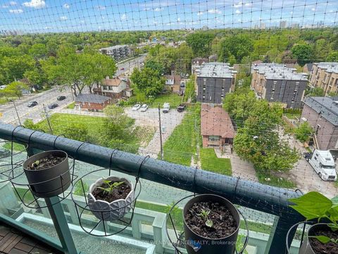 Photo 22 at 910 - 15 Greenview Avenue, Newtonbrook West, Toronto