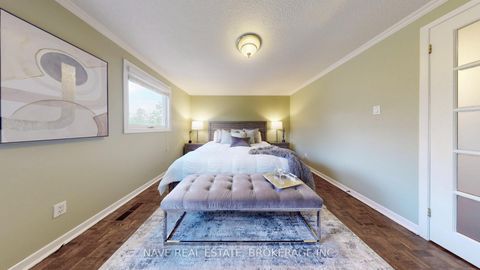 Photo 16 at 15 Springhead Gardens, North Richvale, Richmond Hill