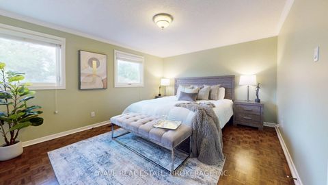 Photo 17 at 15 Springhead Gardens, North Richvale, Richmond Hill