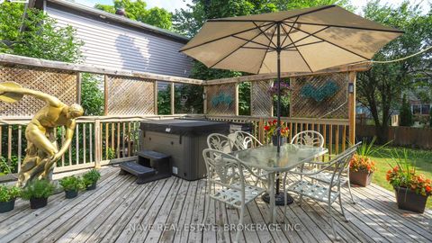 Photo 25 at 15 Springhead Gardens, North Richvale, Richmond Hill