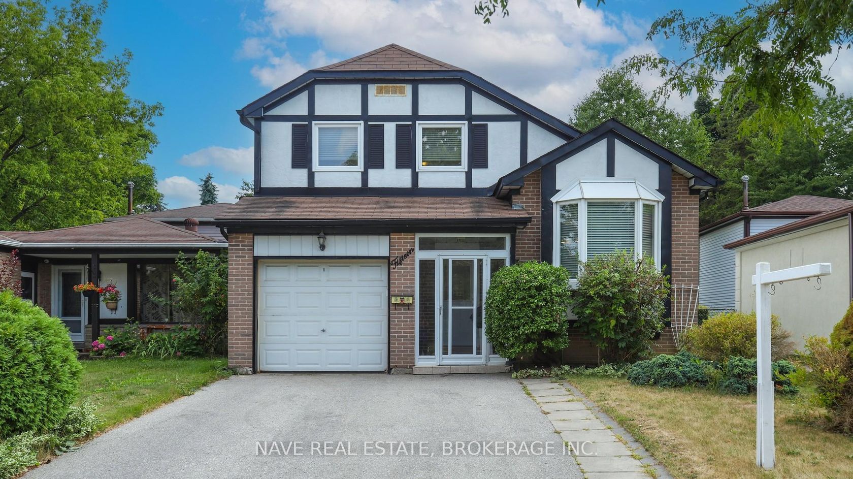 15 Springhead Gardens, North Richvale, Richmond Hill 