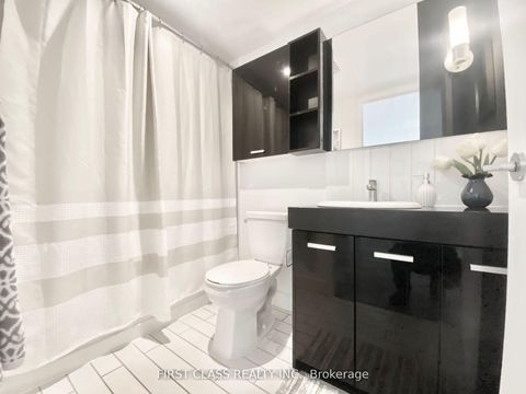 Photo 8 at 201B - 19 Singer Court, Bayview Village, Toronto