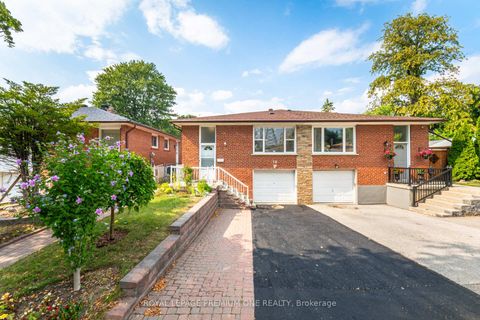 Photo 2 at 16 Reiber Crescent S, Steeles, Toronto