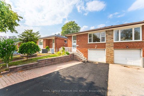 Photo 6 at 16 Reiber Crescent S, Steeles, Toronto