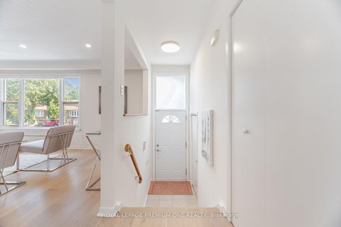Photo 9 at 16 Reiber Crescent S, Steeles, Toronto