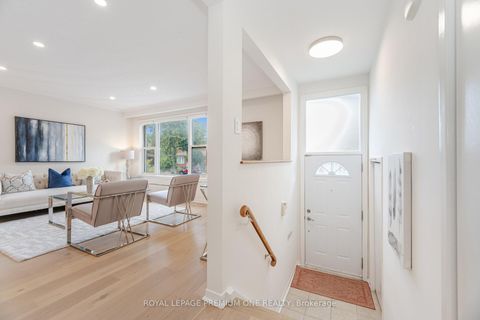 Photo 11 at 16 Reiber Crescent S, Steeles, Toronto