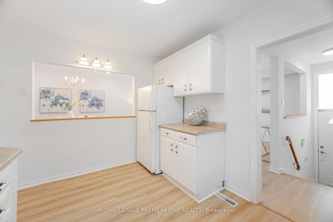 Photo 26 at 16 Reiber Crescent S, Steeles, Toronto
