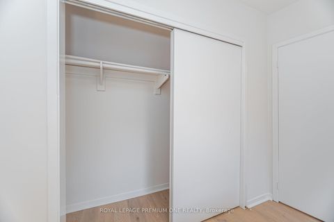 Photo 35 at 16 Reiber Crescent S, Steeles, Toronto