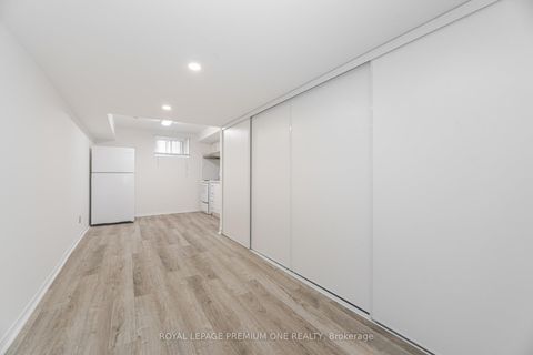 Photo 44 at 16 Reiber Crescent S, Steeles, Toronto