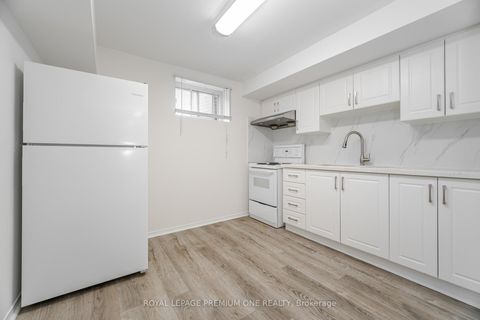 Photo 45 at 16 Reiber Crescent S, Steeles, Toronto