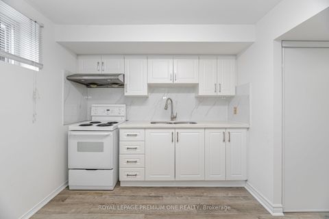 Photo 46 at 16 Reiber Crescent S, Steeles, Toronto