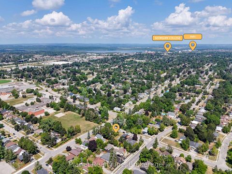 Photo 9 at 170 Berczy Street, Wellington, Barrie