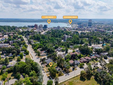 Photo 10 at 170 Berczy Street, Wellington, Barrie
