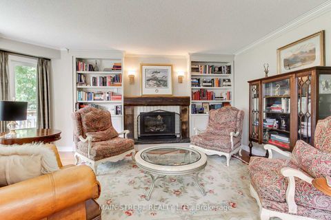 Photo 5 at 2 Bombay Court, Oak Ridges, Richmond Hill