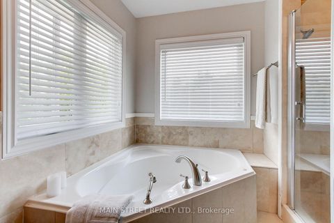 Photo 21 at 2 Bombay Court, Oak Ridges, Richmond Hill