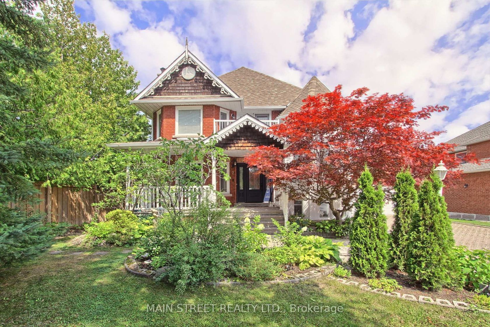 2 Bombay Court, Oak Ridges, Richmond Hill by Loree Meneguzzi Real Estate 2 Bombay Court, Oak Ridges, Richmond Hill