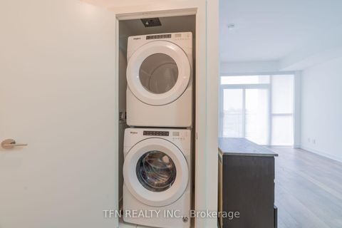 Photo 17 at 506 - 1603 Eglinton Avenue W, Oakwood Village, Toronto