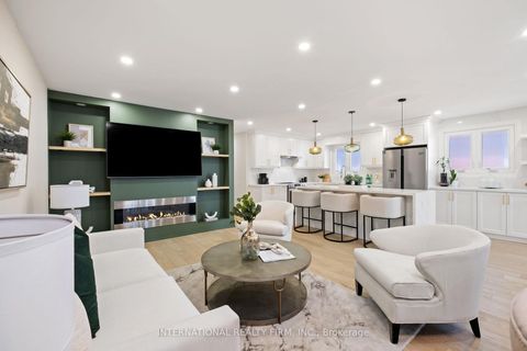 Photo 10 at 7 Boyne Highlands Court, Glen Shields, Vaughan