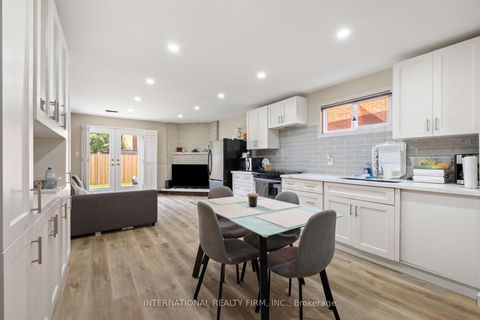 Photo 24 at 7 Boyne Highlands Court, Glen Shields, Vaughan