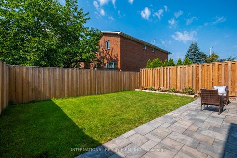 Photo 27 at 7 Boyne Highlands Court, Glen Shields, Vaughan