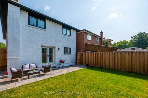 Photo 30 at 7 Boyne Highlands Court, Glen Shields, Vaughan