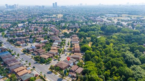 Photo 40 at 7 Boyne Highlands Court, Glen Shields, Vaughan