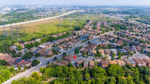 Photo 44 at 7 Boyne Highlands Court, Glen Shields, Vaughan