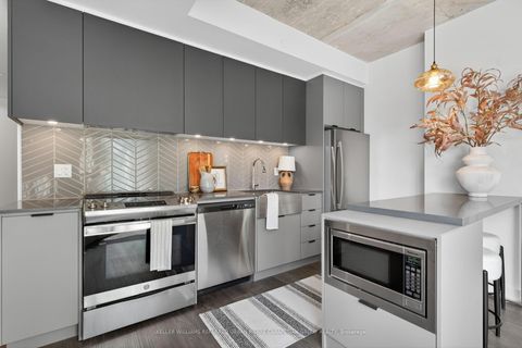 Photo 12 at 415 - 57 Brock Avenue, Roncesvalles, Toronto