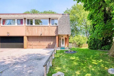 Photo 1 at 25 Silas Hill Drive, Don Valley Village, Toronto