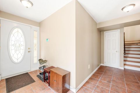 Photo 3 at 25 Silas Hill Drive, Don Valley Village, Toronto