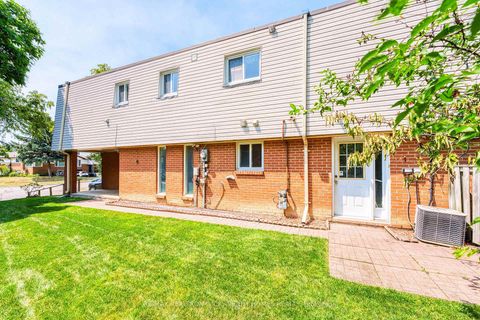 Photo 28 at 25 Silas Hill Drive, Don Valley Village, Toronto