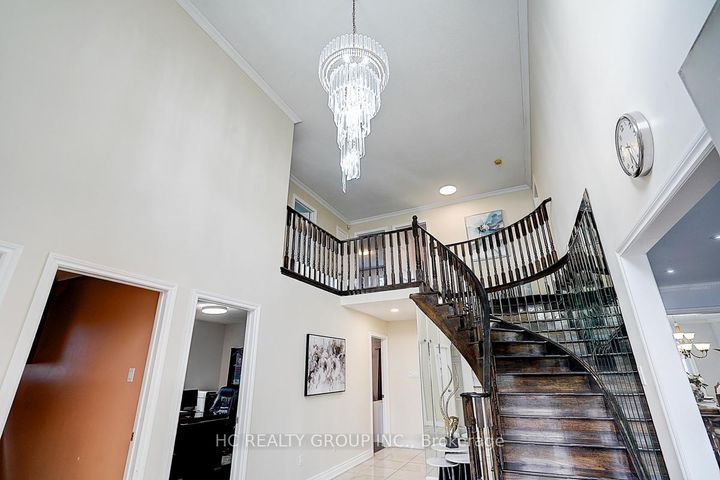 Photo 4 at 19 Delancey Crescent, Markville, Markham
