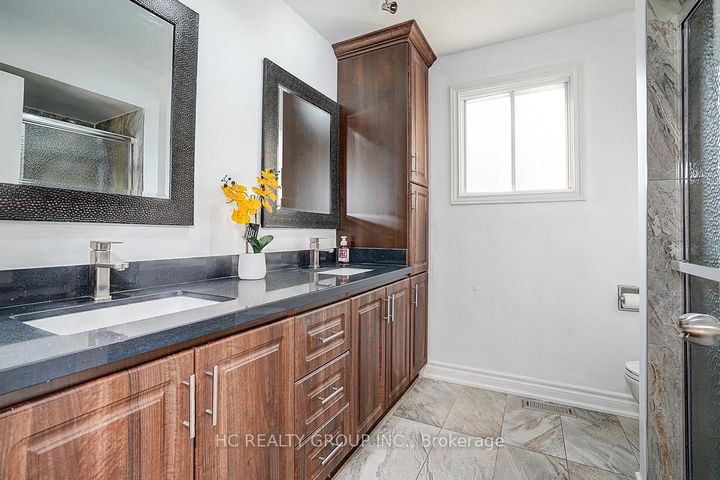 Photo 24 at 19 Delancey Crescent, Markville, Markham