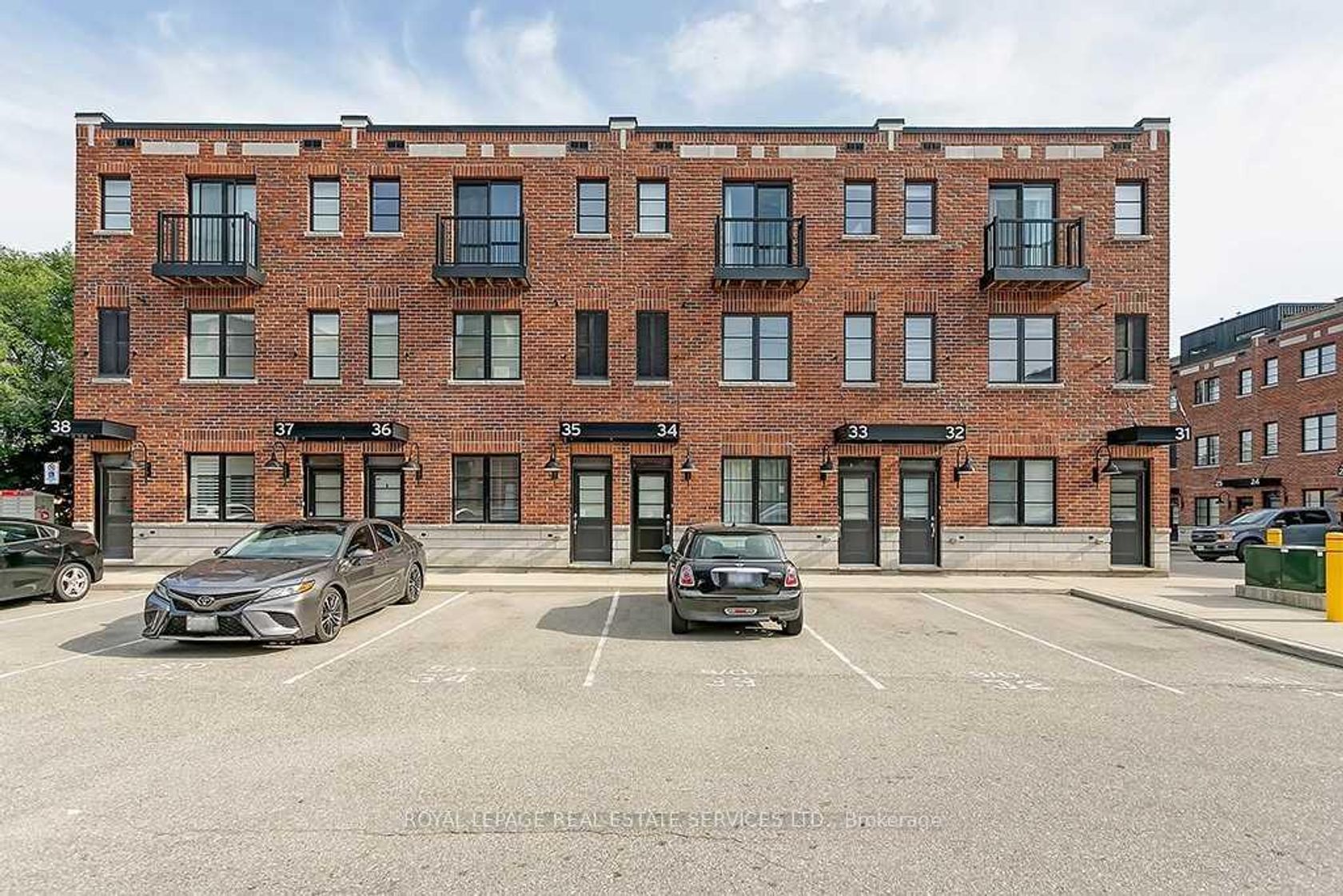38 - 70 Plains Road W, Bayview, Burlington 