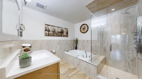 Photo 18 at 7 Rockview Gardens, Concord, Vaughan