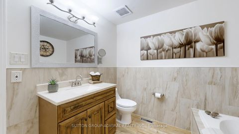 Photo 19 at 7 Rockview Gardens, Concord, Vaughan