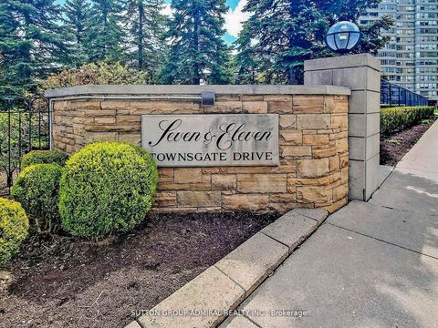 Photo 1 at 401 - 11 Townsgate Drive, Yorkhill, Vaughan