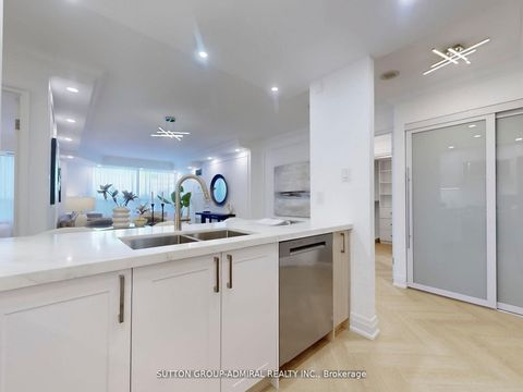 Photo 10 at 401 - 11 Townsgate Drive, Yorkhill, Vaughan