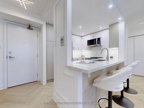 Photo 11 at 401 - 11 Townsgate Drive, Yorkhill, Vaughan