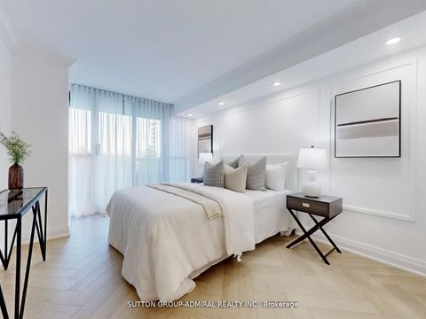 Photo 15 at 401 - 11 Townsgate Drive, Yorkhill, Vaughan