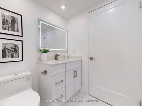 Photo 22 at 401 - 11 Townsgate Drive, Yorkhill, Vaughan