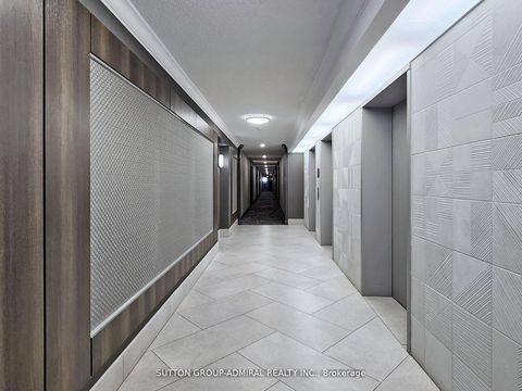 Photo 27 at 401 - 11 Townsgate Drive, Yorkhill, Vaughan