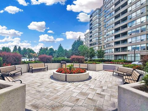 Photo 37 at 401 - 11 Townsgate Drive, Yorkhill, Vaughan