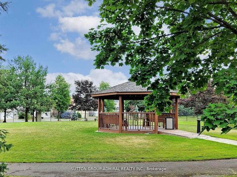Photo 44 at 401 - 11 Townsgate Drive, Yorkhill, Vaughan