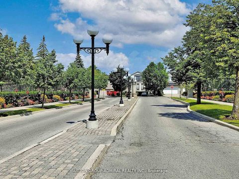 Photo 45 at 401 - 11 Townsgate Drive, Yorkhill, Vaughan