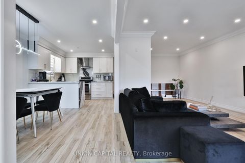 Photo 8 at 21 Avon Crescent, East Woodbridge, Vaughan