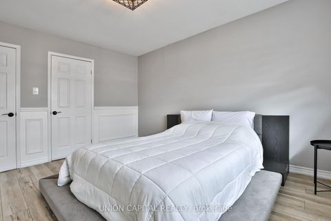 Photo 17 at 21 Avon Crescent, East Woodbridge, Vaughan
