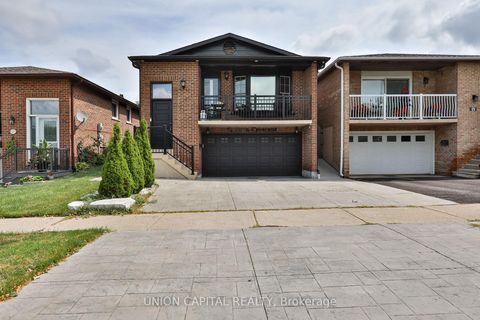 Photo 45 at 21 Avon Crescent, East Woodbridge, Vaughan