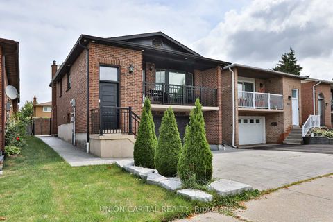 Photo 47 at 21 Avon Crescent, East Woodbridge, Vaughan