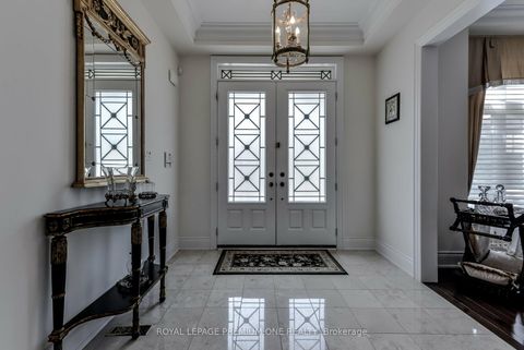 Photo 5 at 107 Headwind Boulevard, Vellore Village, Vaughan